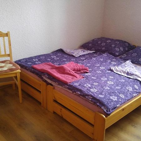 Penzion Apartmany Becov Becov nad Teplou Luaran gambar