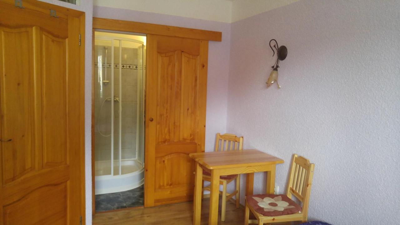 Penzion Apartmany Becov Becov nad Teplou Luaran gambar